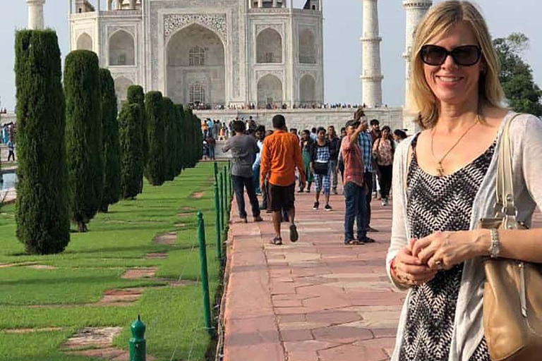 De Délhi: Tajmahal Sunrise e Agra Day Tour em carro particularTour com carro Ac + refeições + ingressos para monumentos + guia de turismo