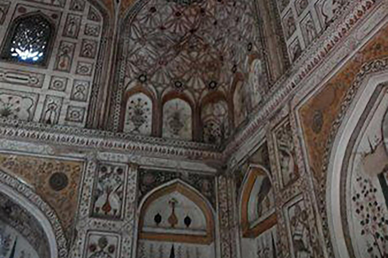 Benarés: Tour privado de Prayagraj de un día completoVaranasi: tour privado de día completo a Prayagraj