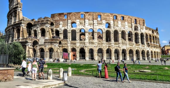 Rome: Small Group Tour Colosseum, Forum, and Palatine Hill