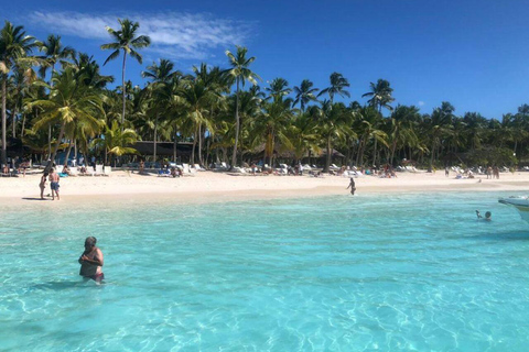 Excursión a Isla Saona desde Punta Cana con almuerzo y bar libre