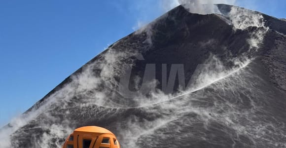 South Etna – Summit craters, round trip by cable car + 4x4 + hike