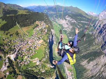 Mürren: Paragliding Panorama Tandem Flight Full Experience