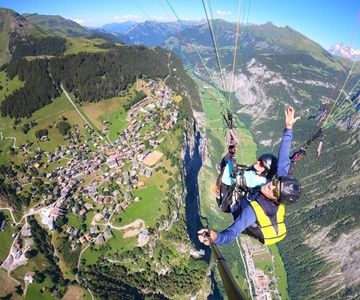 Mürren: Paragliding Panorama Tandem Flight Full Experience