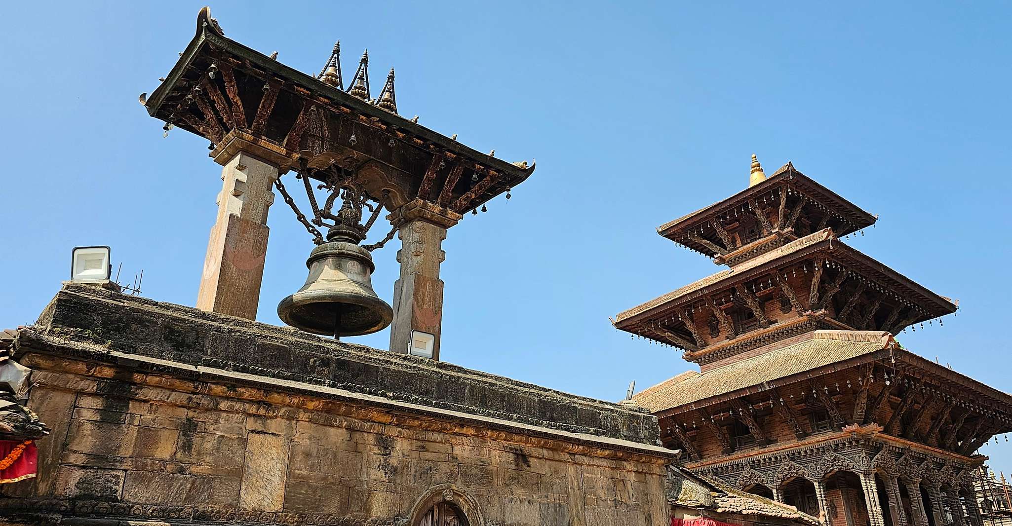 Patan and Bhaktapur City Full Day Tour yakınlarında yapılacak şeyler - Hizvo