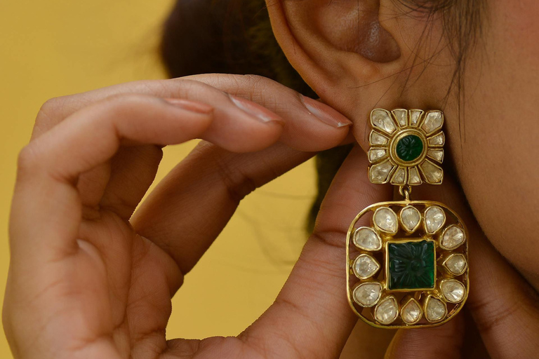 Bogotá: Emerald Private Tour with Museum, Trade & Polishing Emerald Private Tour with Coffe Break & Polishing