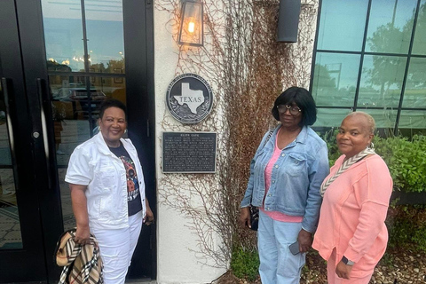 From Dallas: Waco Day Trip with Trivia and Games