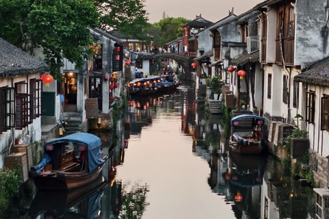 Shanghai: Zhouzhuang Water Town Day Tour with Tea & Pingtan Ancient Town + Boat Tour