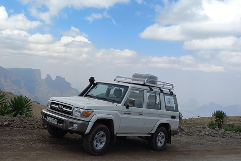 Etiopia Najlepsze 16-dniowe wycieczki, trekking w góry, wulkan, plemiona16 dni góry Simien, depresja Danakil, plemię Omo Vallely