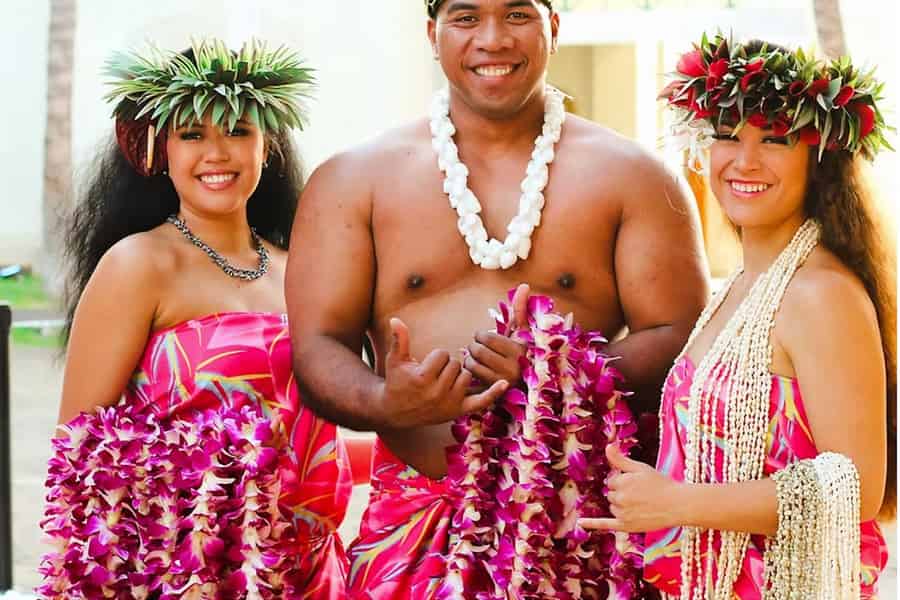 Oahu: Ka Moana Luau Abendessen und Show im Aloha Tower. Foto: GetYourGuide