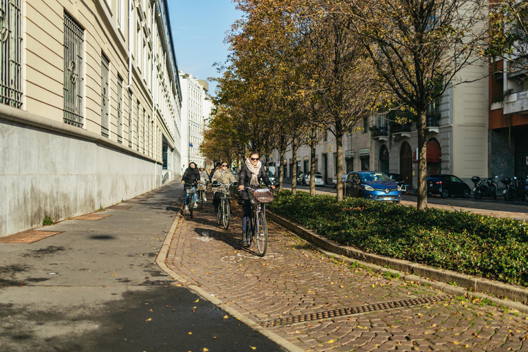 Descubre Milán paseo guiado en bicicleta de 3 horasDescubra el paseo en bicicleta guiado de 3 horas de Milán en inglés