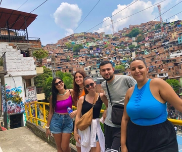 Medellín: tour pela Comuna 13 com pintura em spray e comida de rua