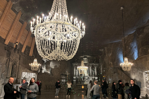 Cracóvia: Visita guiada à mina de sal de Wieliczka com transferes do hotelCracóvia: Visita guiada à mina de sal de Wieliczka com traslados do hotel