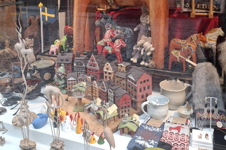Stockholm: Walking tour from Medieval Town to Modern Capital German gamla stan