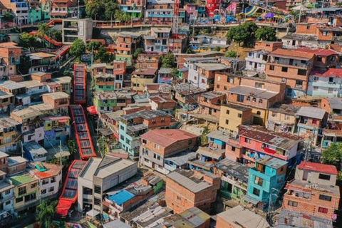 City Tour: Graffiti Tour Comuna 13 + Downtown Medellín