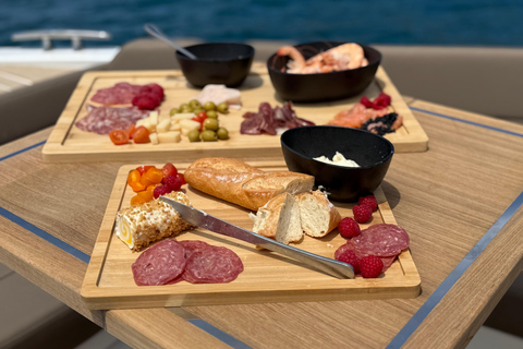 Gran Canaria: Private Luxury Boat Charter with Food & drinks