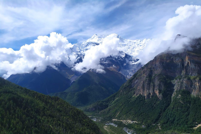 From Kathmandu: 16 Day Annapurna Circuit & Tilicho Lake Trek