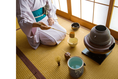 Tokyo: Matcha and Kimono Experience