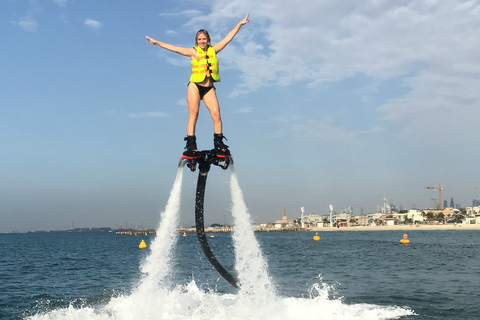 Deska flyboard w Dubaju: półgodzinna sesja