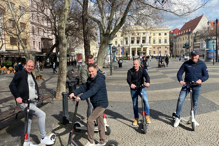 Bratislava: Rundtur med elscooterBratislava: Flodpromenad