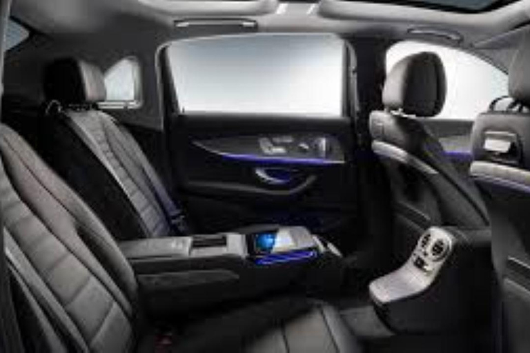 London: Guided tour of Cambridge - Sedan London: Cambridge chauffeur driven tour - guided