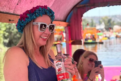 Ciudad de México: Fiesta en Barco en Xochimilco con Bebidas Ilimitadas