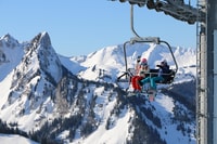 Switzerland, Private Skiing Day Tour for any level - Housity