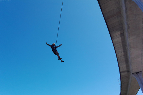 MELGAÇO: Pendular jump on the River Minho with Ruta Aventura.