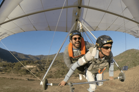 Hang gliding in Valle de Bravo