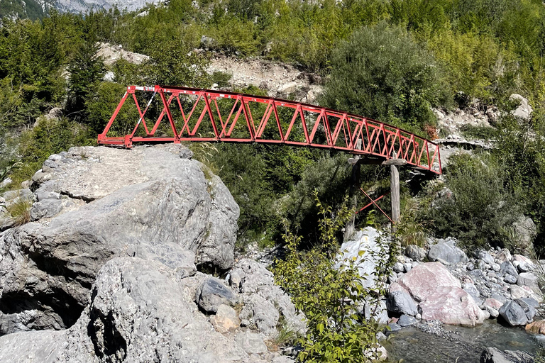 Visite d&#039;une jounée de Theth et Shkoder au départ de Tirana/Durres/Golem