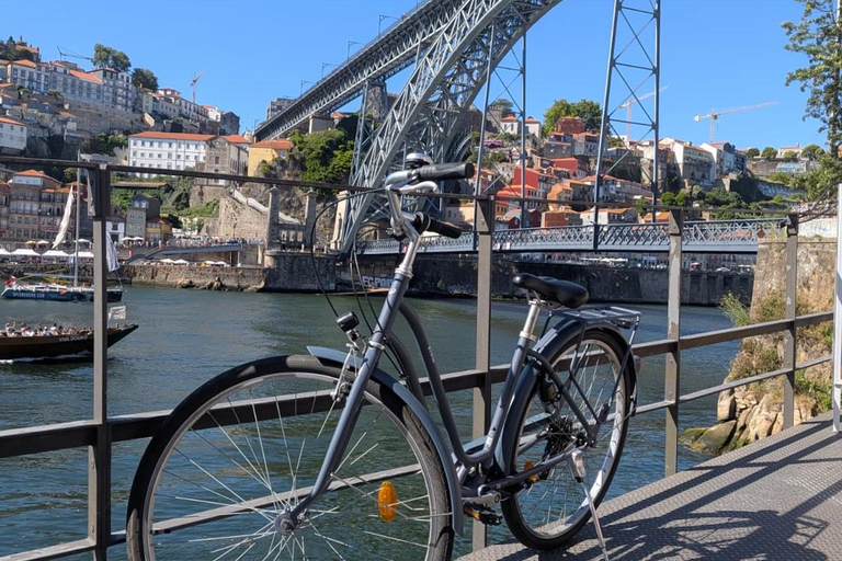 Porto & Gaia: Bike Rental Douro to the Beach E-Bike 2 Hours