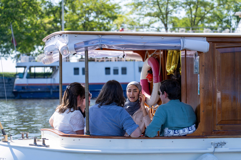 Antwerp: Old Port classic Boat Tour with Coffee + Croissant