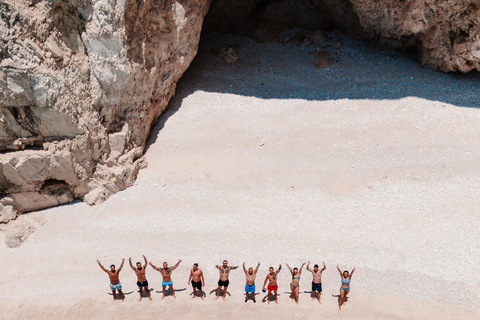 Prywatna łódź na Zakintos: jaskinie Keri, Mizithres, Agalas (maks. 5 osób)