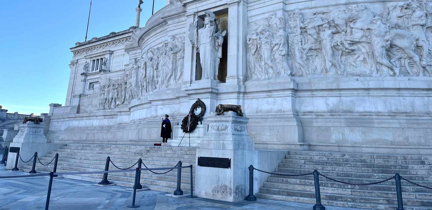 Rom: Tour zum Viktor-Emmanuel-Denkmal mit Aufzugsoption Rom: Tour zum Viktor-Emmanuel-Denkmal mit Aufzugsoption
