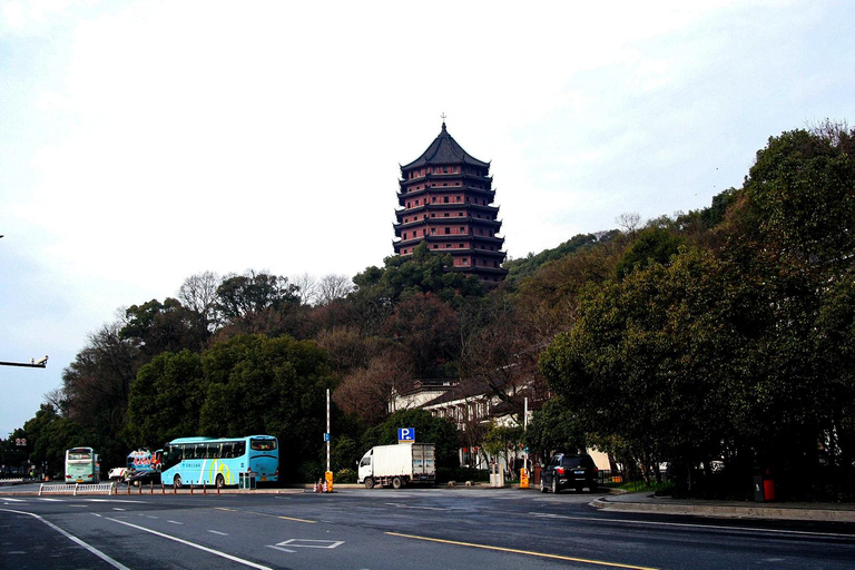 Hangzhou: Private City Highlights Tour with Boat Ride
