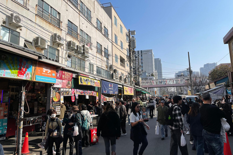 Tokyo: TikTok Hot Spots Tour with Personal Photographer
