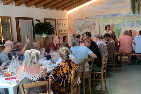 Prosecco Hills Private Tour All inclusive. 2 wineries+lunch