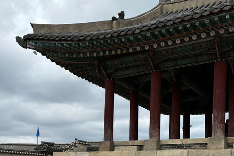 Seul: passeio histórico e gastronómico por Suwon com chá e sobremesa reais