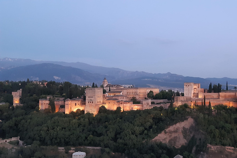 Granada: Church of San Nicolas and Tower Access Ticket