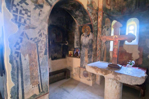 From Plovdiv: Asen's Fortress Hike with Breakfast & Pickup