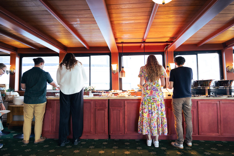 Crociera nel fine settimana nel centro di Boston Harbor con brunchCrociera brunch del fine settimana a bordo della classica &quot;aurora boreale&quot;