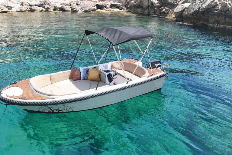 San Antonio: Snorkel on your own boat without a license for up to 5 people SAN ANTONIO: SNORKELING ON YOUR OWN BOAT WITHOUT A LICENSE FOR UP TO 5 PEOPLE