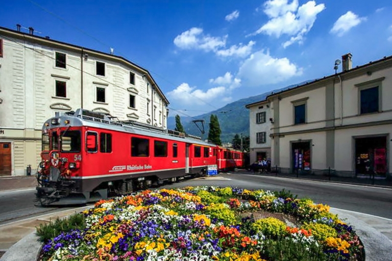 De Milan: excursion d'une journée en train au lac de Côme, à Saint-Moritz et à la BerninaDépart de l'arrêt de bus Duomo/La Scala