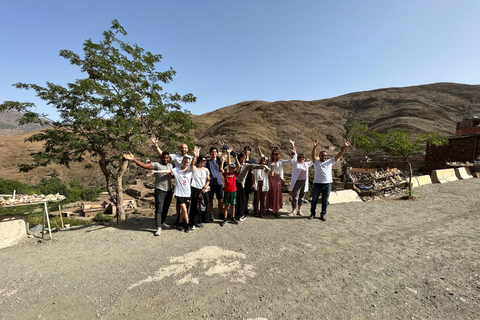 Marrakech to Fes 3 day Desert Tour Camel & luxury Tente Marrakech to Fes 3 day Desert Tour Standard Desert Tents