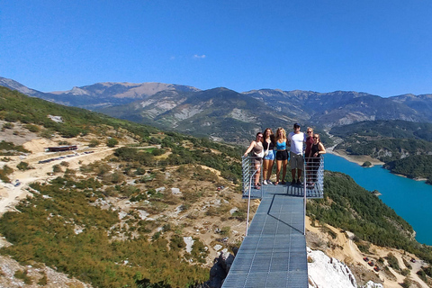 Tour privado de un día al Lago Bovilla desde Tirana