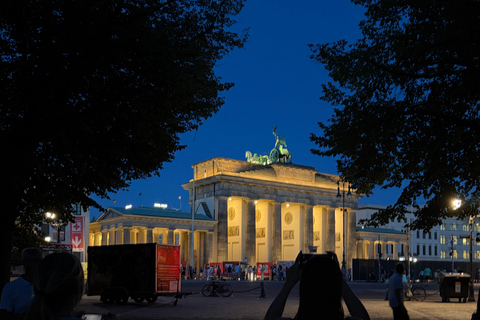 Berlin Night Walking Tour - Iconic Illuminated Landmarks Private Berlin Sunset Walking Tour - Iconic Landmarks