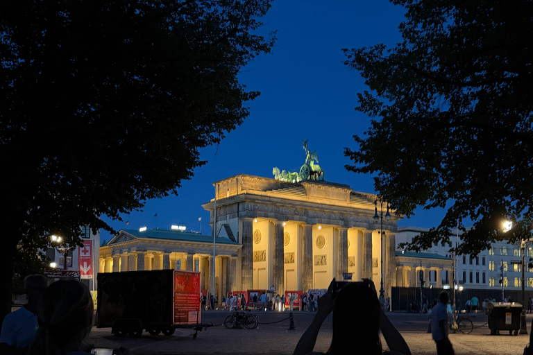 Berlin Night Walking Tour - Iconic Illuminated Landmarks Private Berlin Sunset Walking Tour - Iconic Landmarks