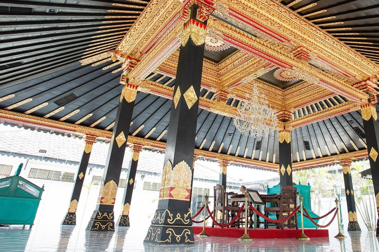 Yogyakarta: Pindul Cave Tubing & Keraton Jogja Cultural Tour