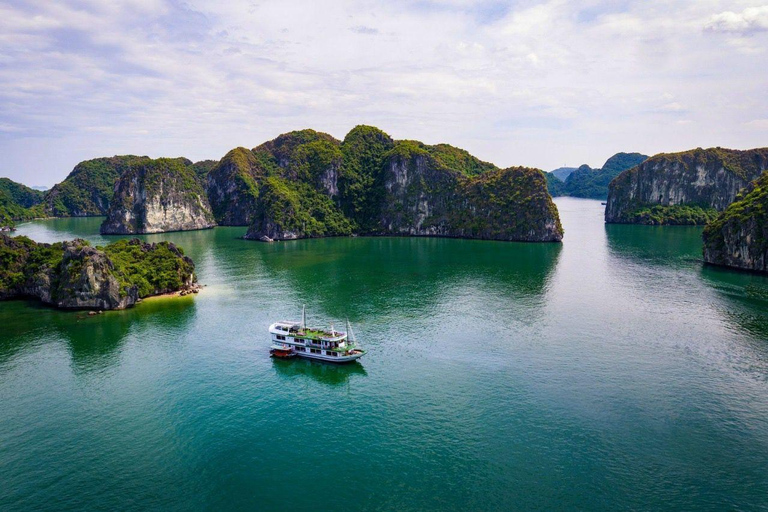 From Ninh Binh: 2-Day 4-Star Lan Ha & Halong Bay Cruise Tour