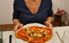 Pizza and Tiramisu Class in Milan