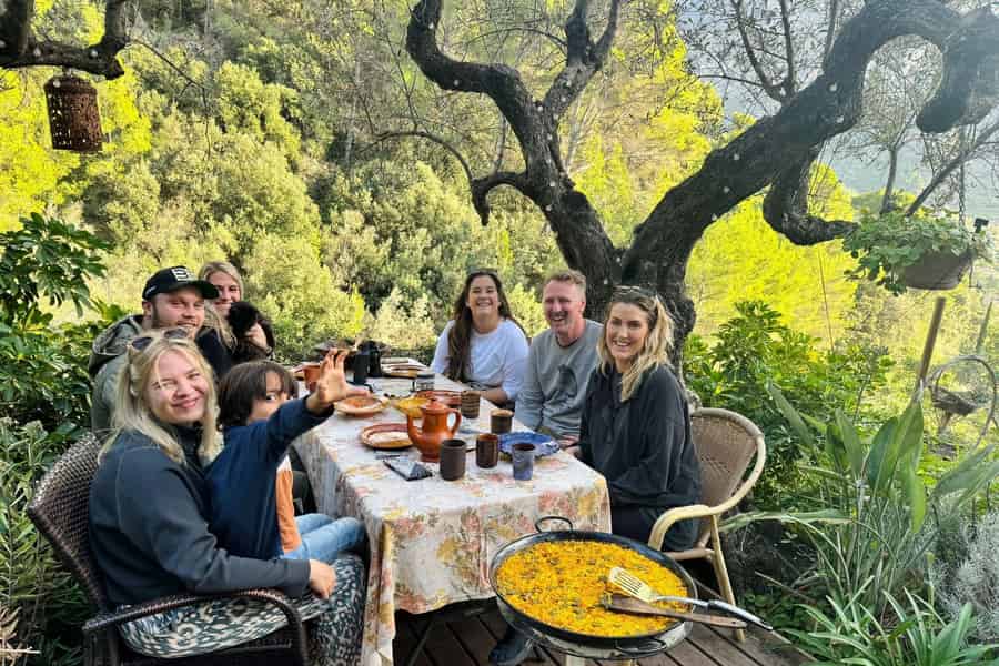 Mallorca: Paella-Kochkurs im Tramuntana-Gebirge. Foto: GetYourGuide Mallorca: Paella-Kochkurs im Tramuntana-Gebirge. Foto: GetYourGuide